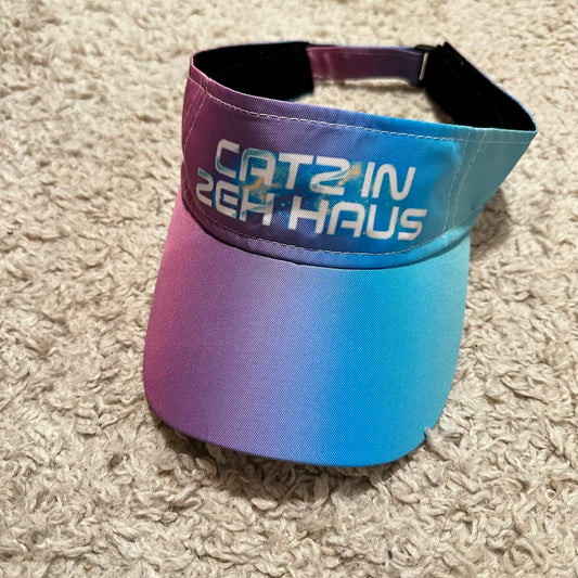 Catz in Zeh Haus Visor